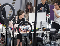 深夜福利影院深夜网站免费观看設備----“網紅經濟”時代來臨，商用深夜网站免费观看設備行業改如何玩轉?